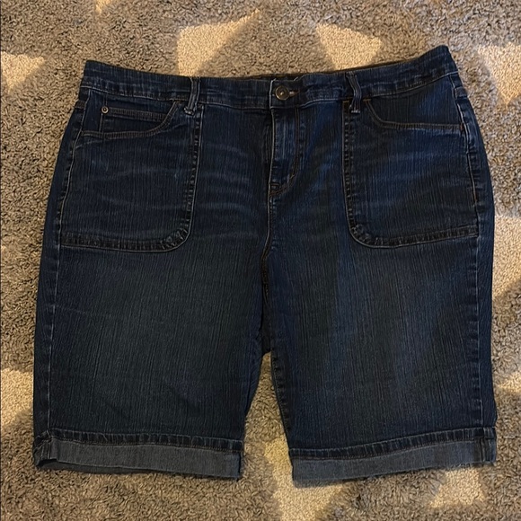 Gloria Vanderbilt Dark Blue Denim Shorts - Picture 1 of 6